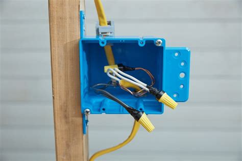 splicing a new wire into existing junction box|splicing 220 volt electrical wires.